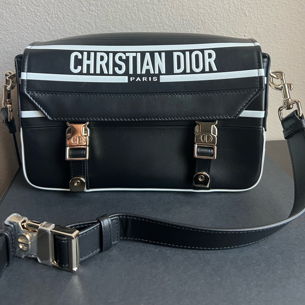 DIOR CAMP BAG/BRAND NEW/NEVER USED - Picture 9 of 9